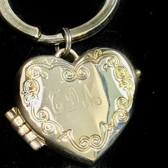 Pre engraved silver plated 4 pict locket key fob - Picture 1 of 4